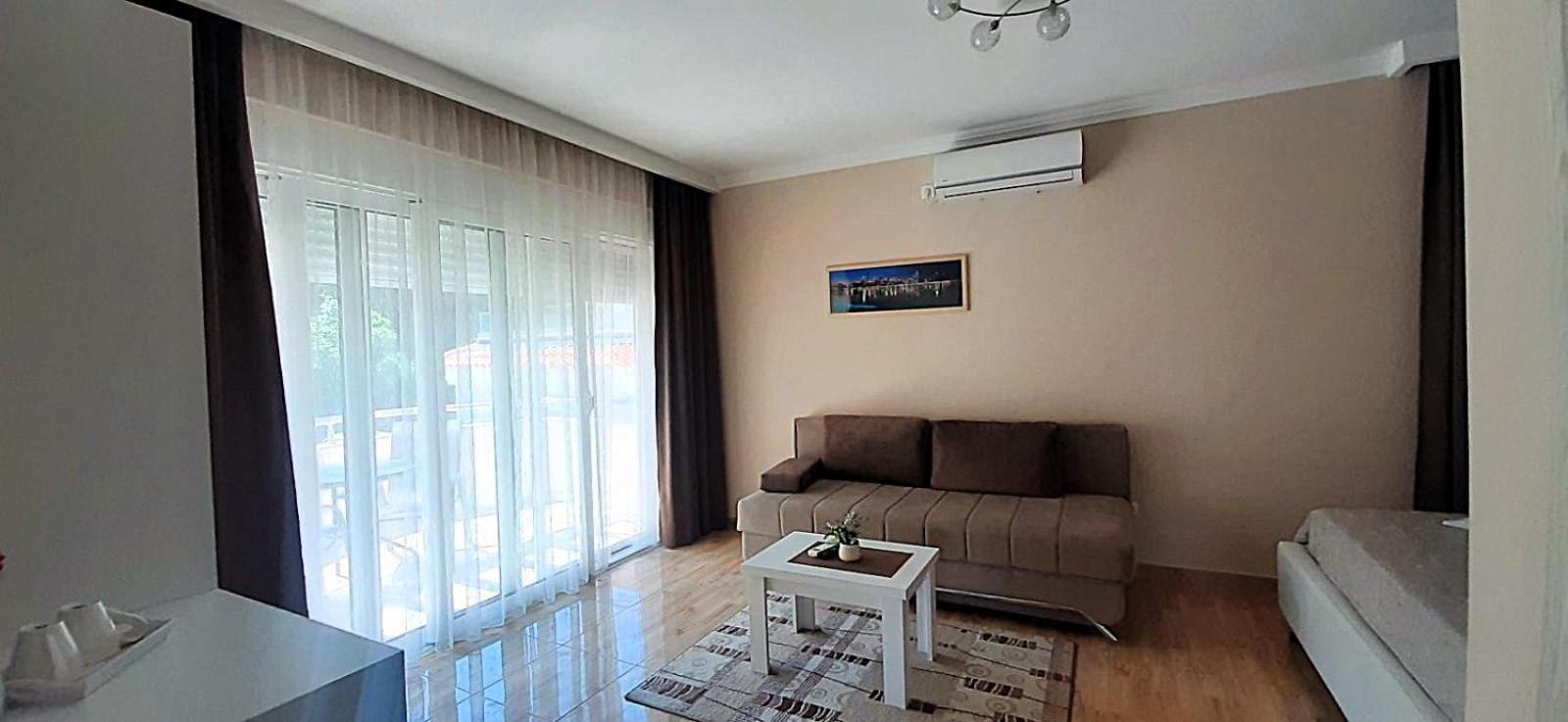 Apartmants Elisa Ulcinj Exterior photo